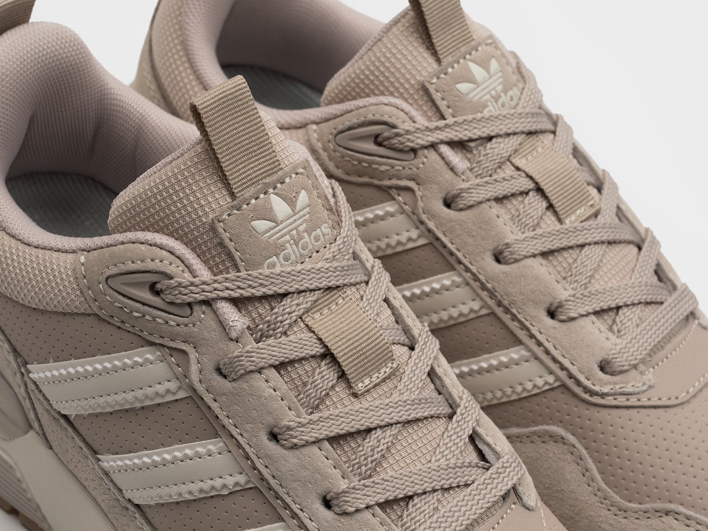 Кроссовки Adidas Retropy F2