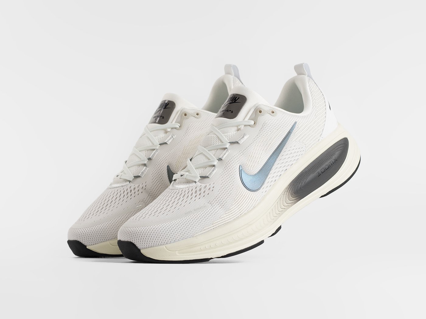 Кроссовки Nike Vomero 18
