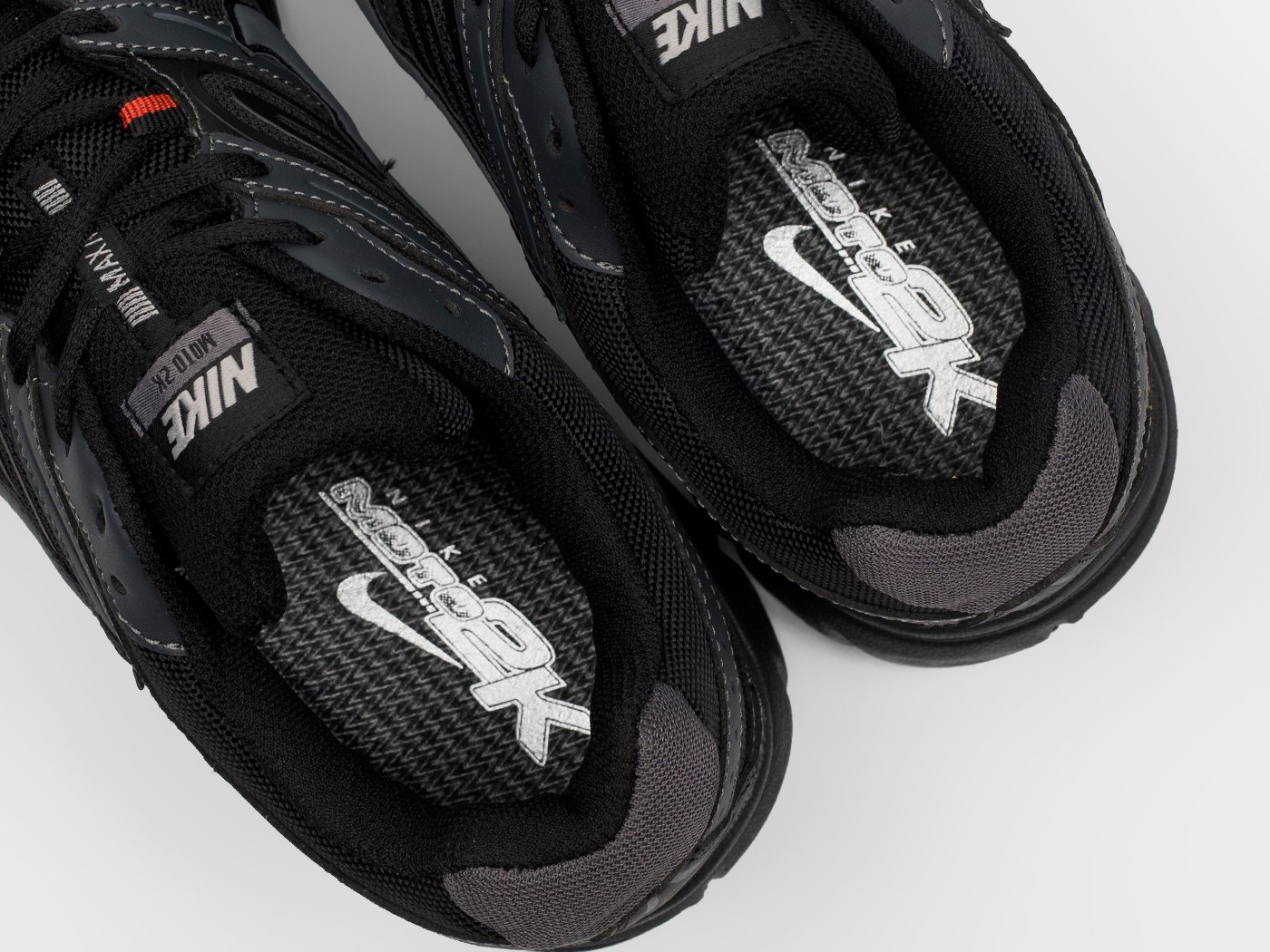 Кроссовки Nike