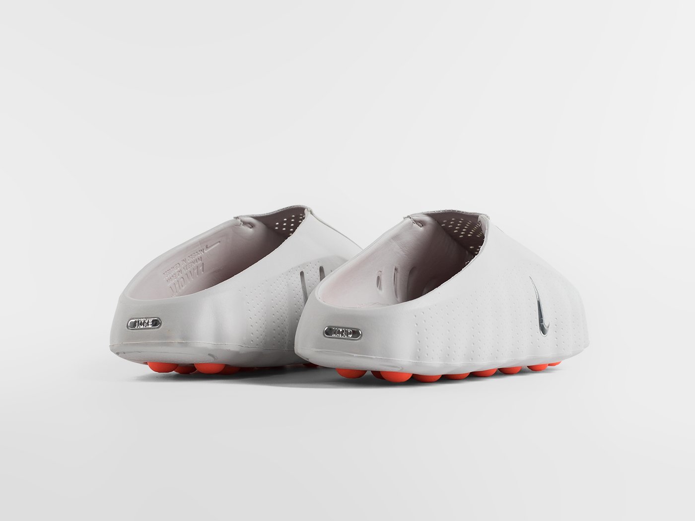 Сланцы Nike Mind 001