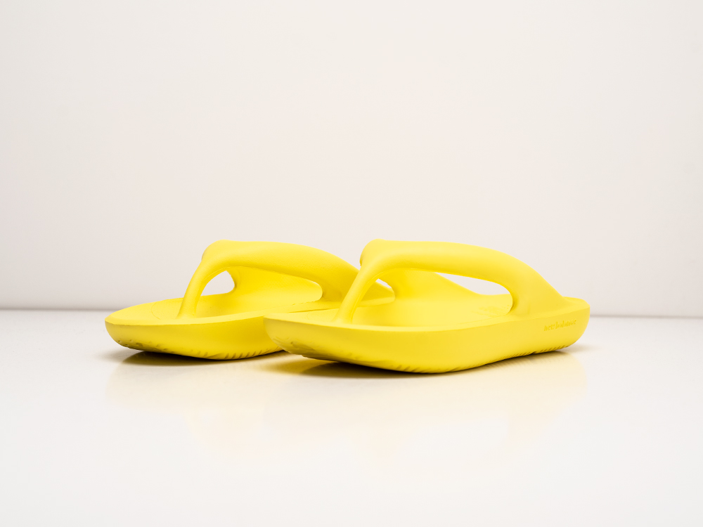 Сланцы New Balance