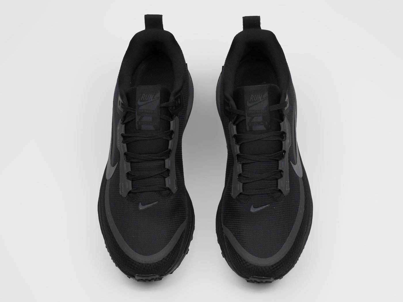 Кроссовки Nike Vomero 18