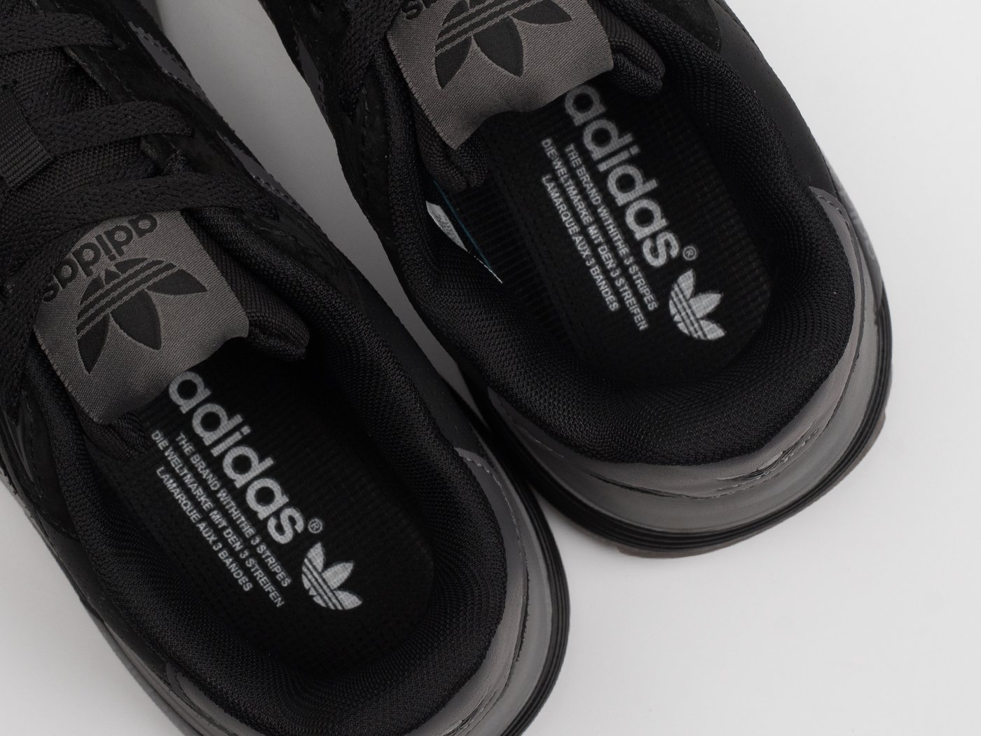 Кроссовки Adidas Retropy F2