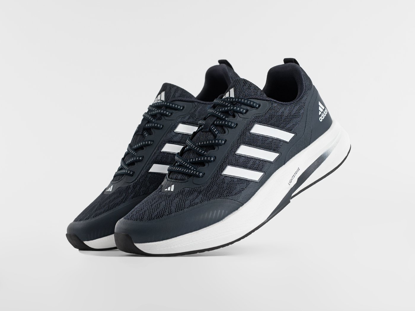 Кроссовки Adidas