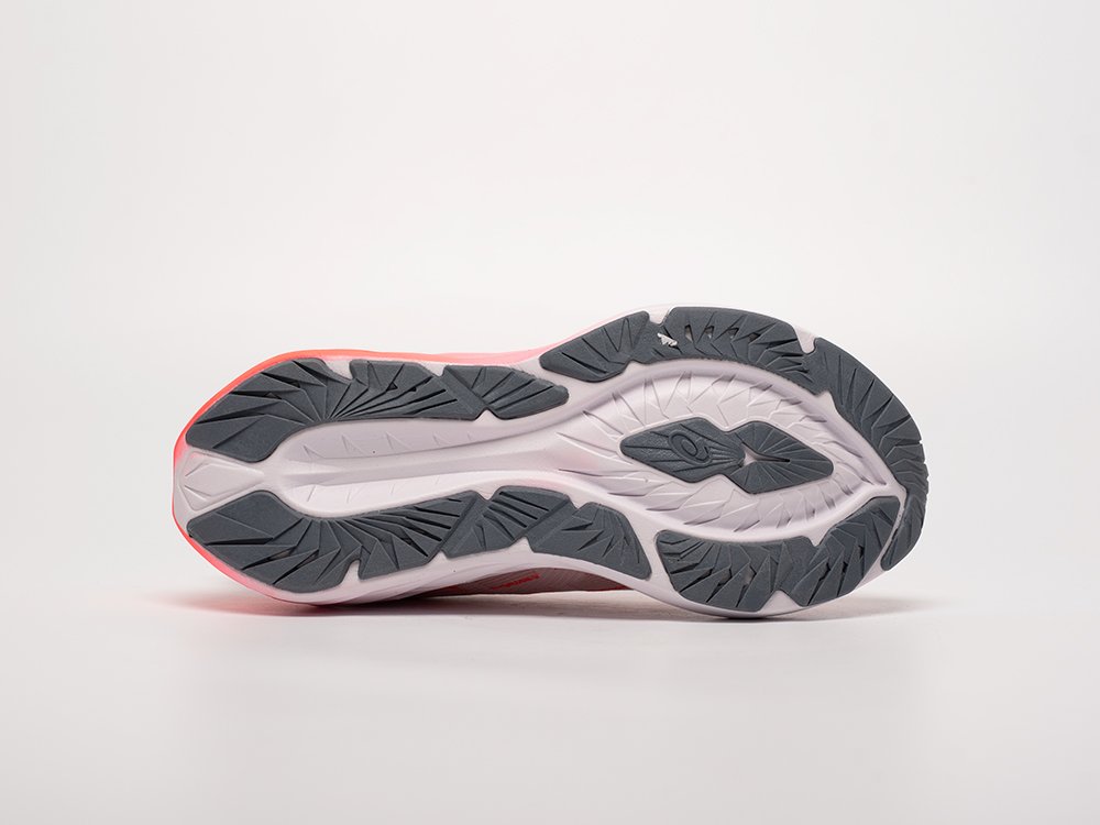 Кроссовки Asics Novablast 4