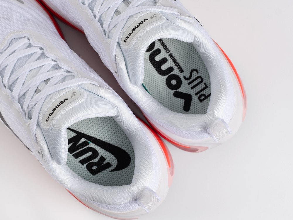 Кроссовки Nike Vomero 18