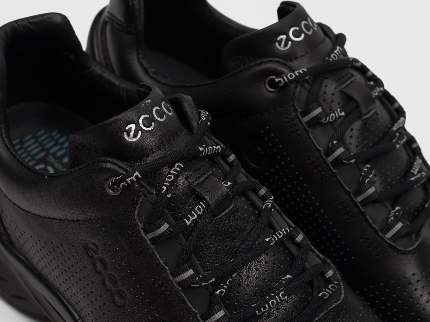 Кроссовки Ecco Biom