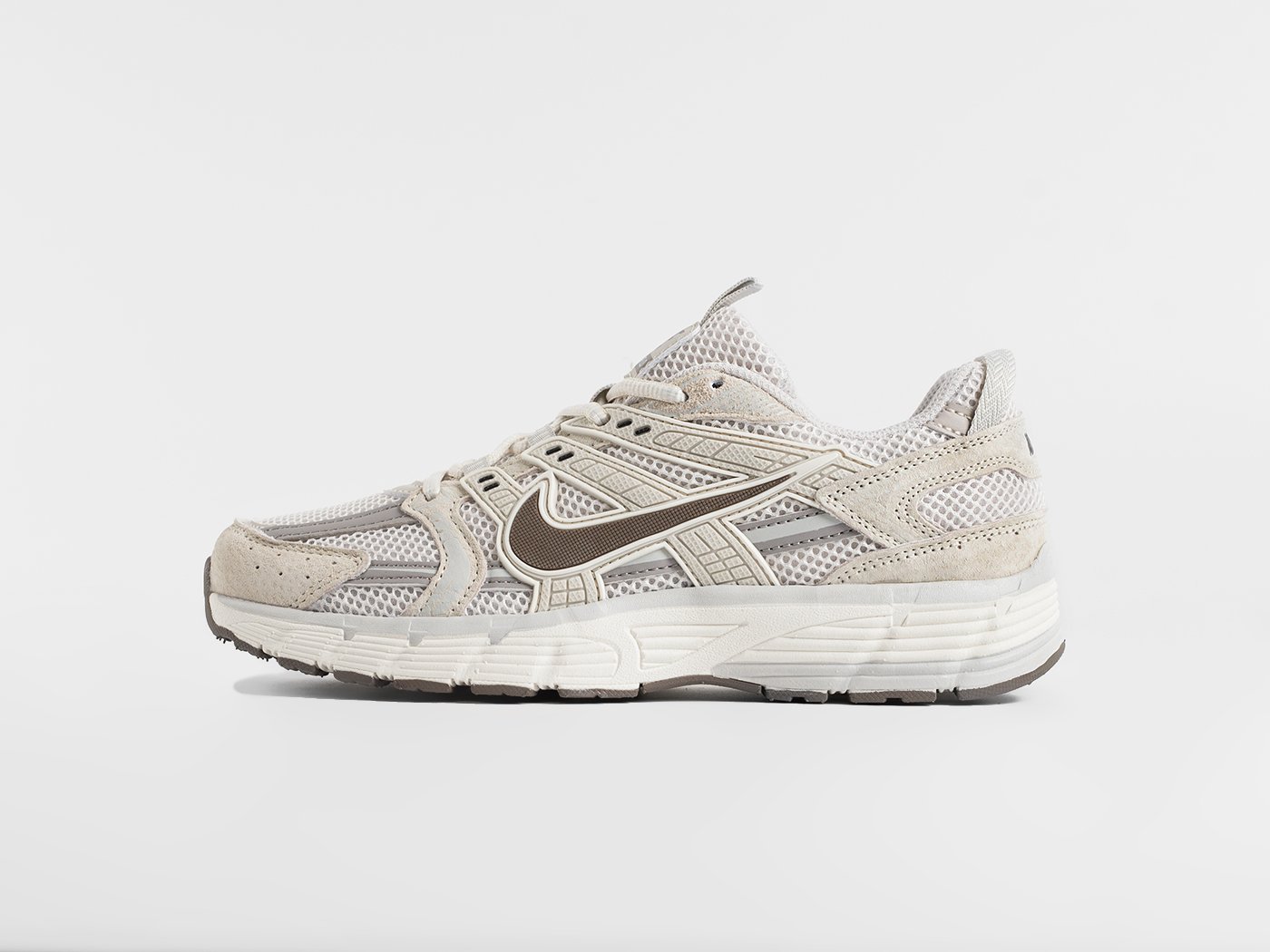 Кроссовки Nike P-6000