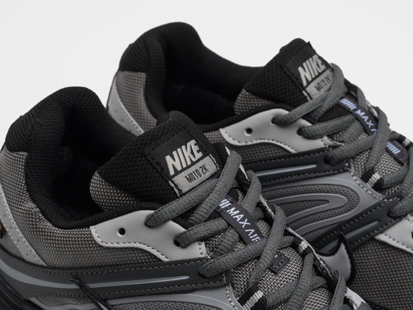 Кроссовки Nike