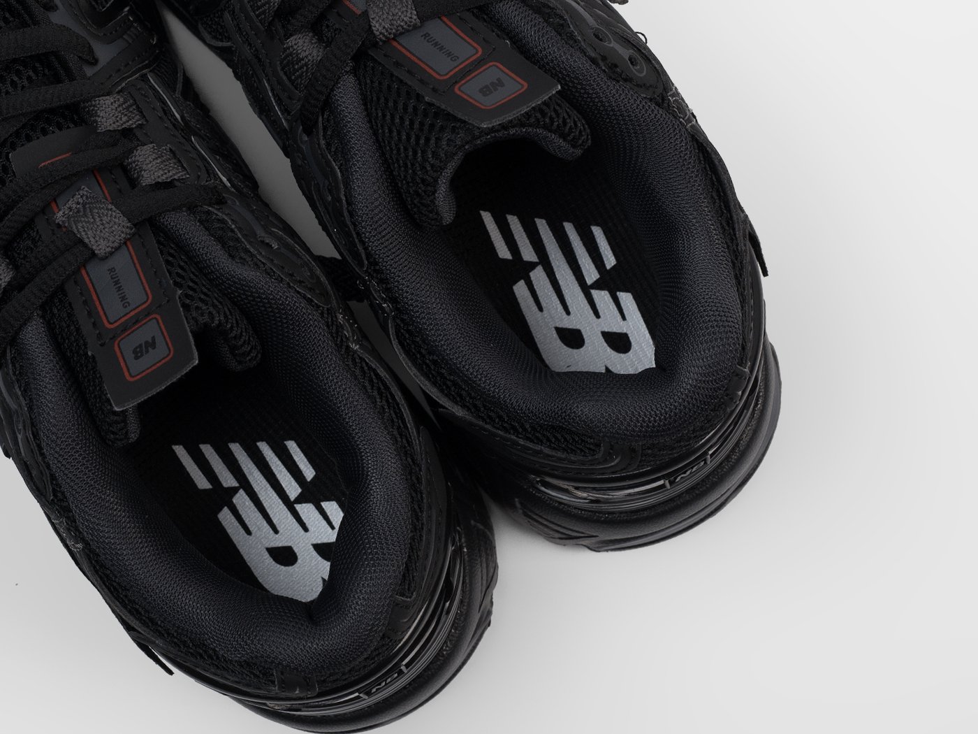 Кроссовки New Balance 1906A