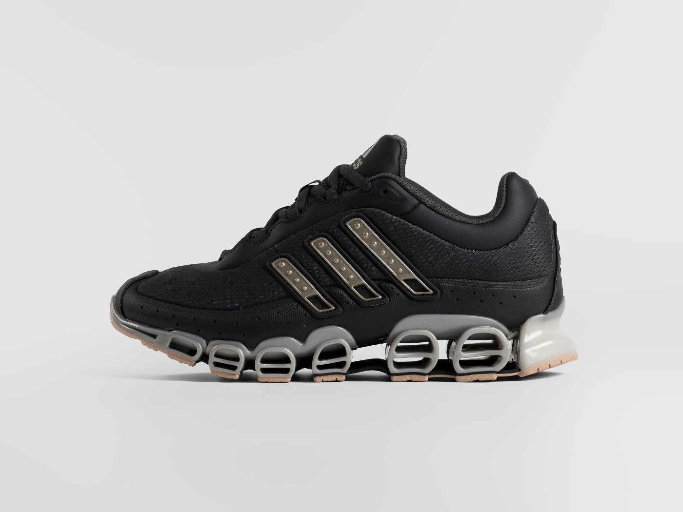 Кроссовки Adidas Megaride Pro