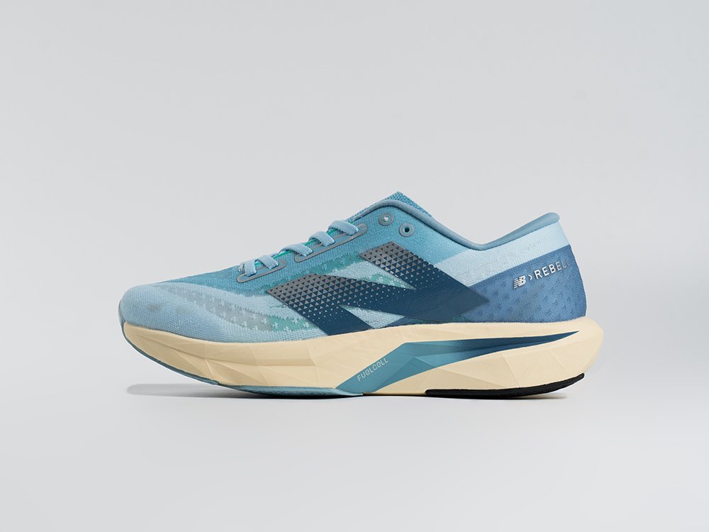 Кроссовки New Balance FuelCell Rebel V4
