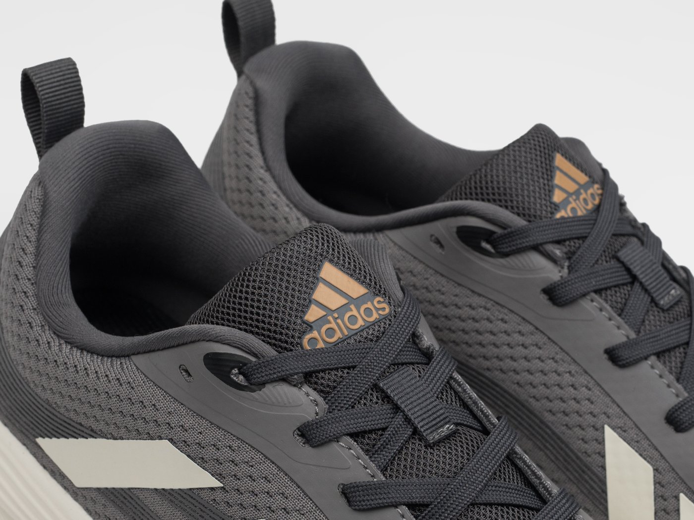 Кроссовки Adidas