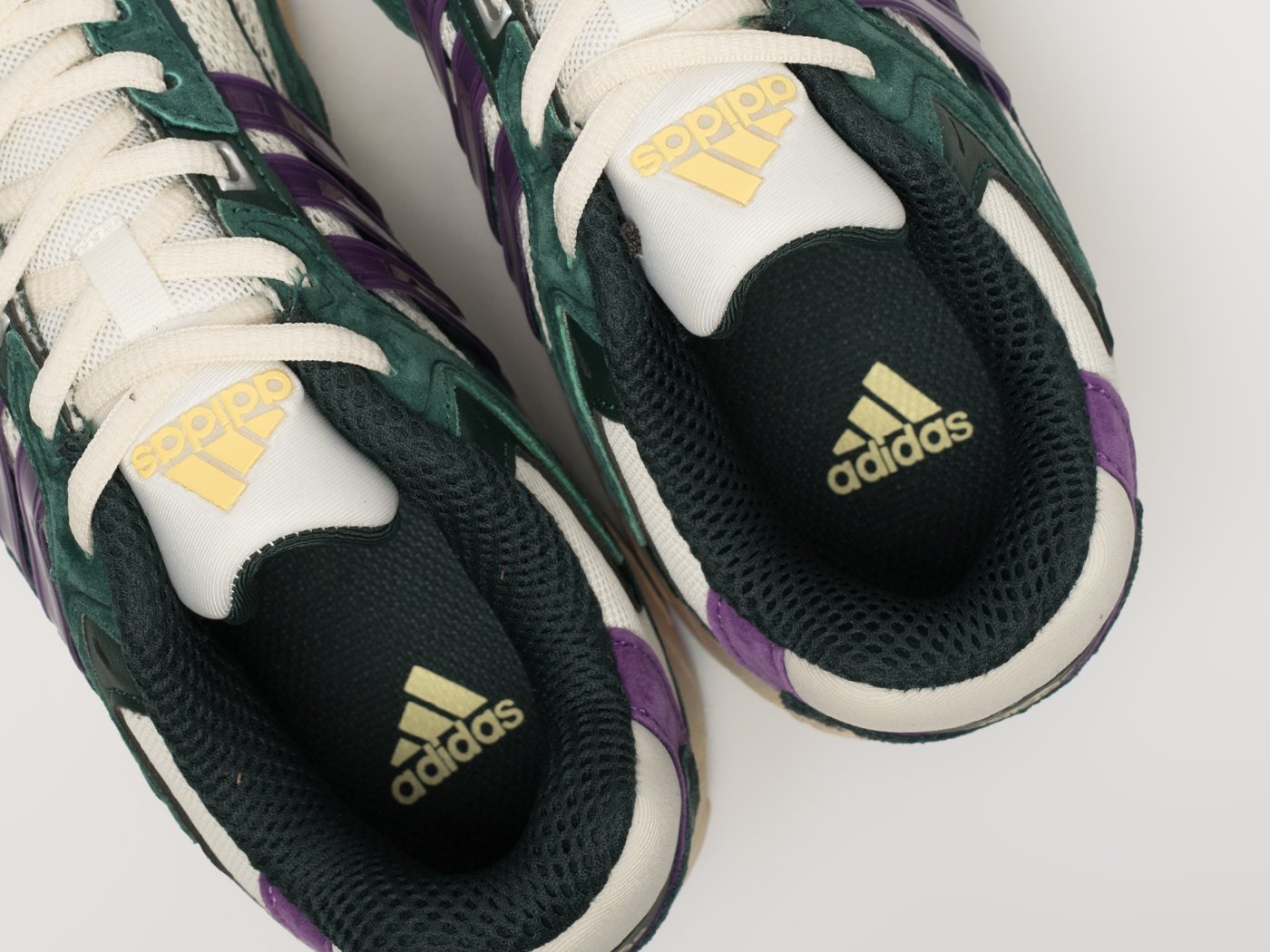 Кроссовки Adidas Response CL