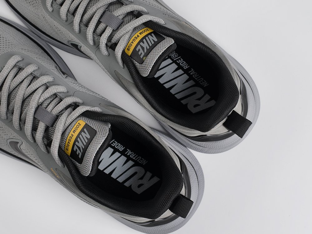 Кроссовки Nike