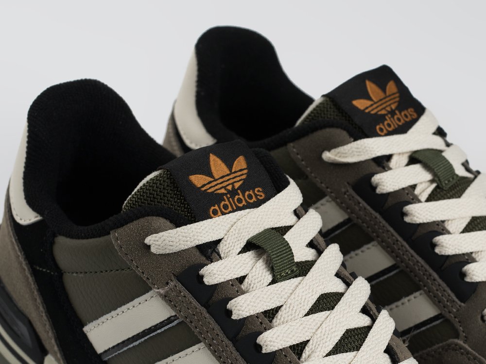 Кроссовки Adidas
