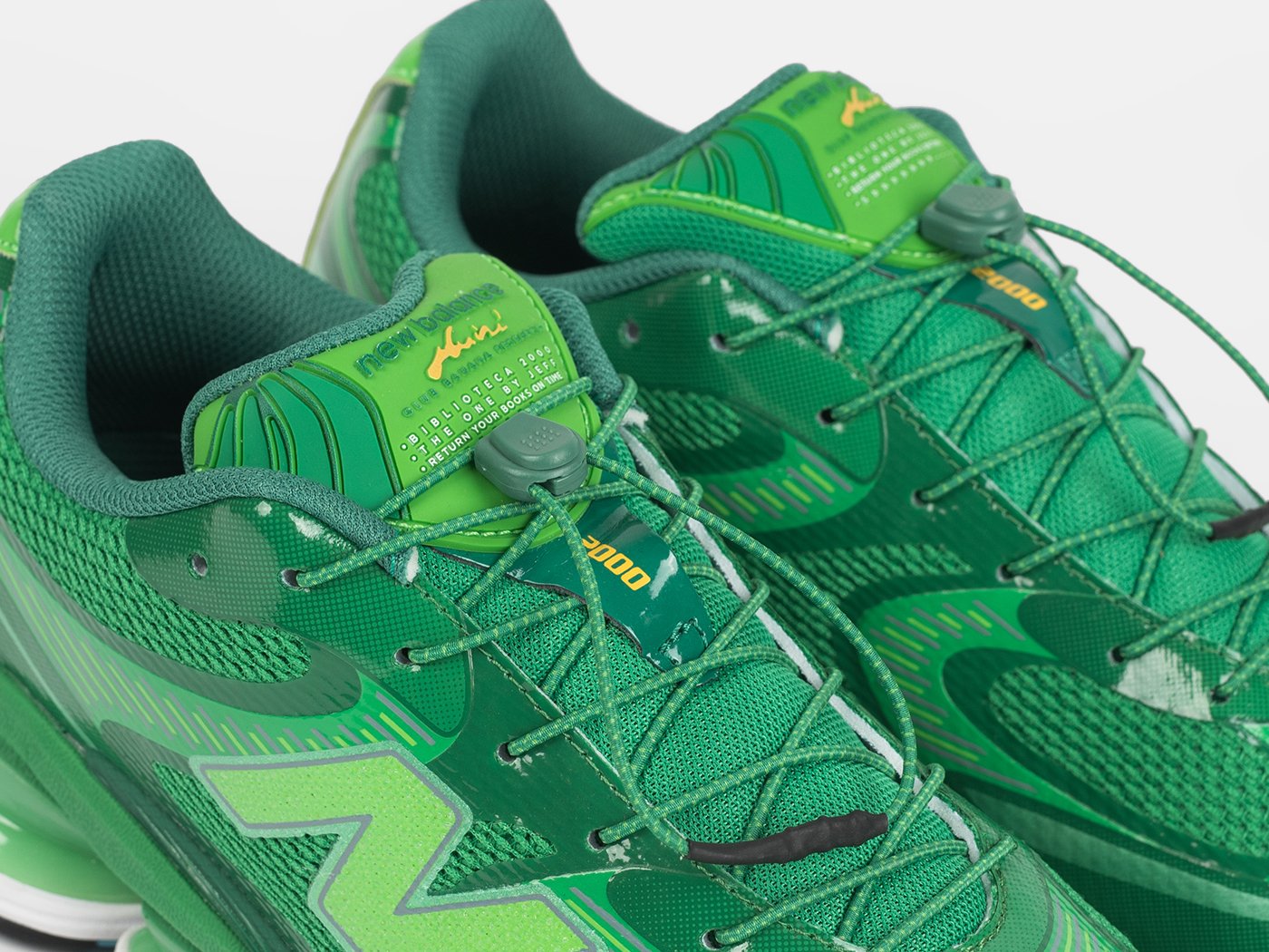 Кроссовки New Balance ABZORB 2000