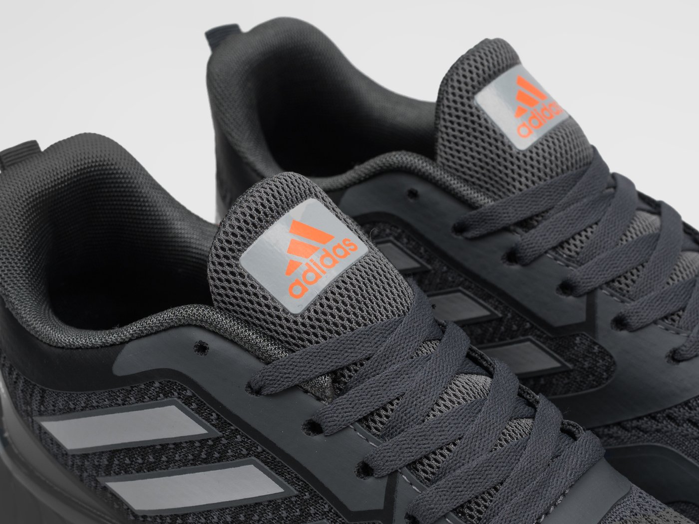 Кроссовки Adidas