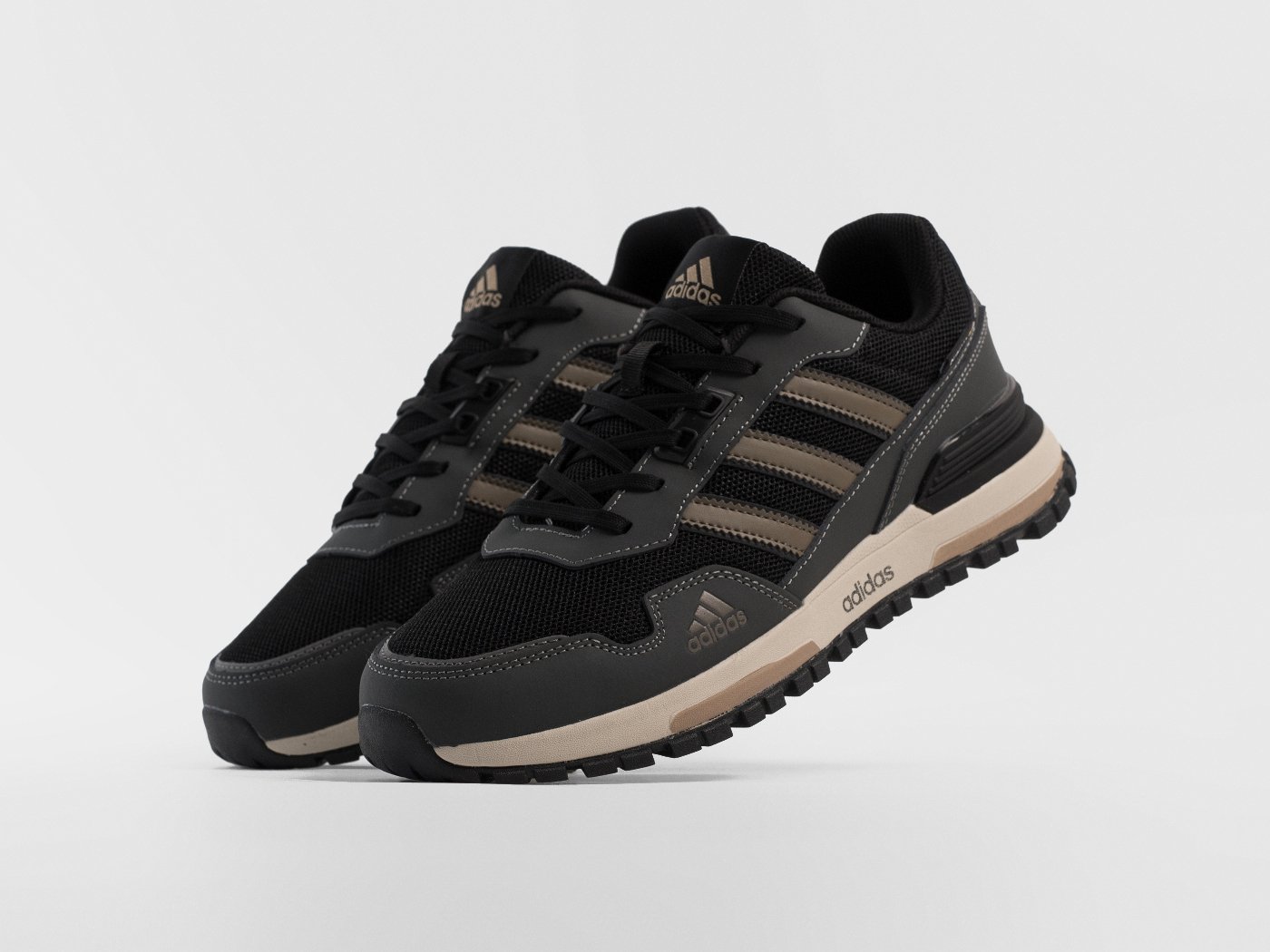 Кроссовки Adidas