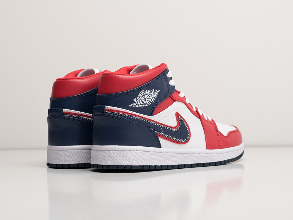 Кроссовки Nike Air Jordan 1 Mid