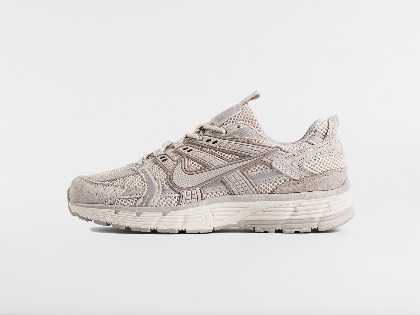 Кроссовки Nike P-6000