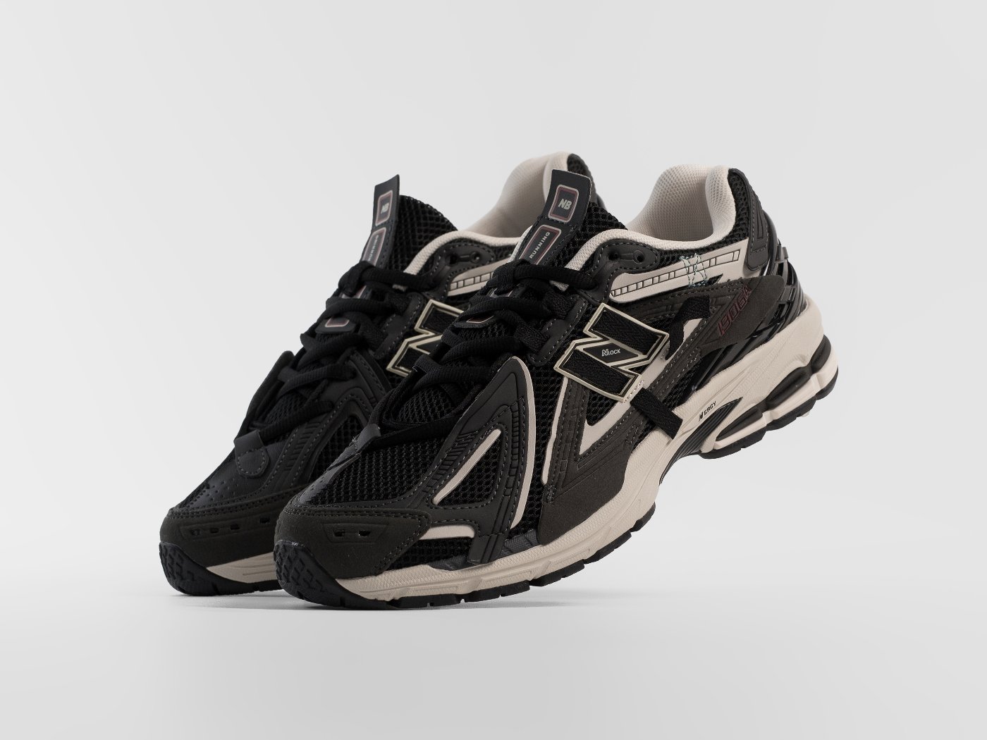 Кроссовки New Balance 1906A