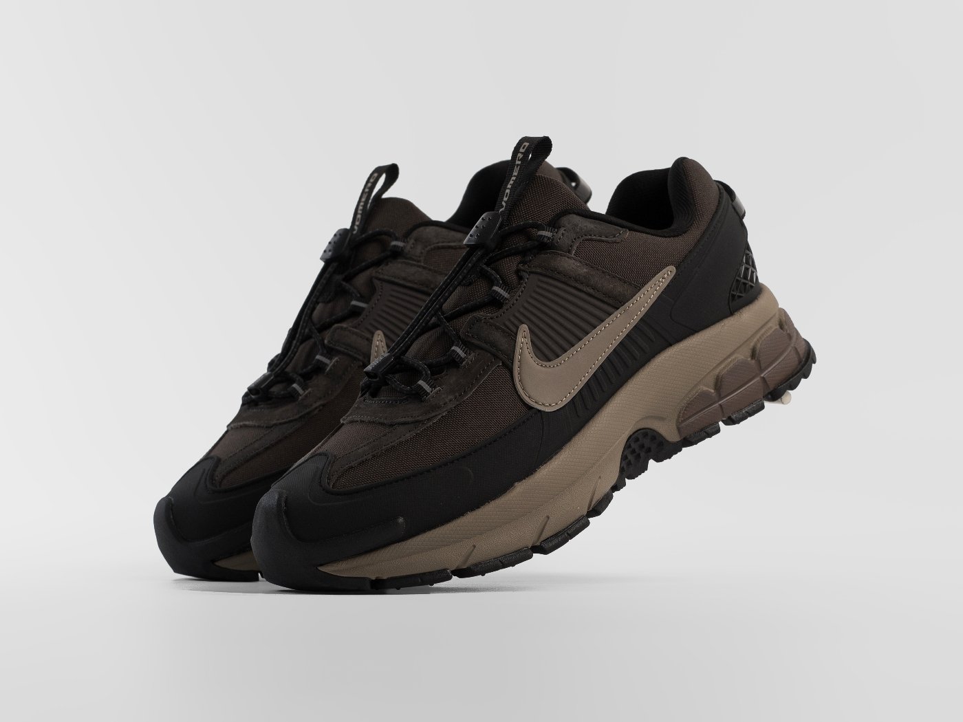 Кроссовки Nike Zoom Vomero 5 Roam