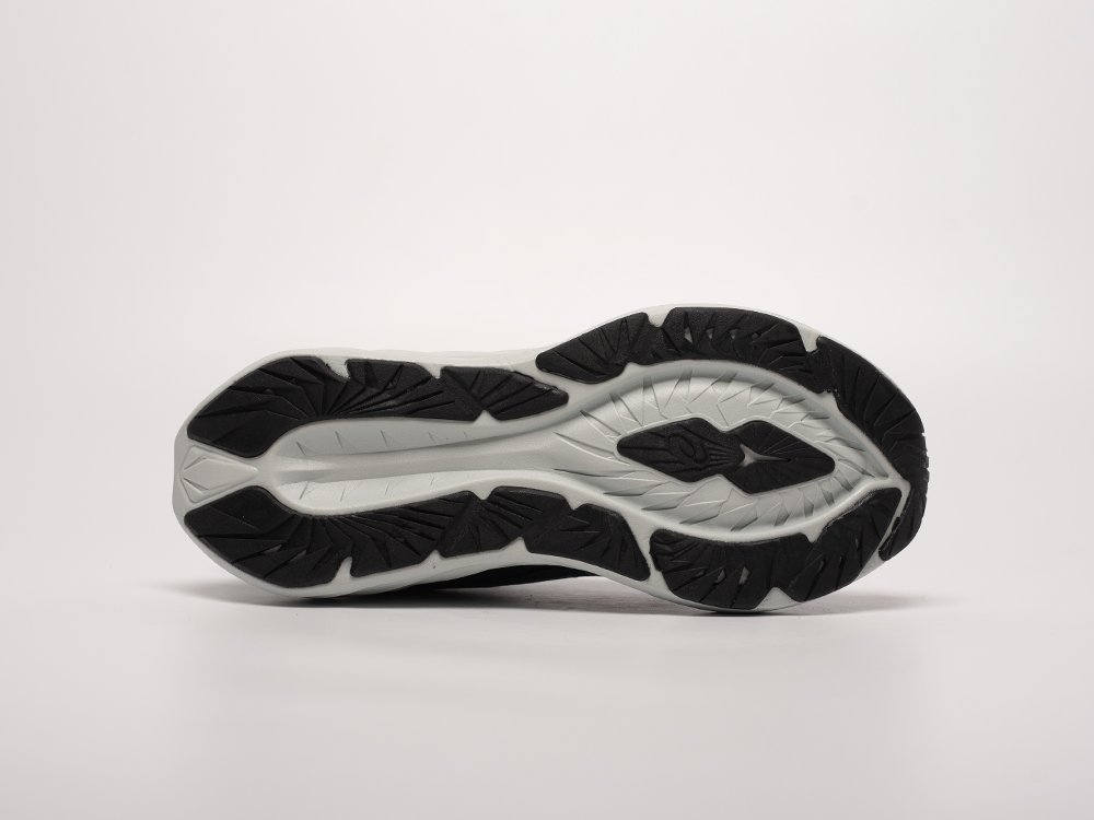 Кроссовки Asics Novablast 4