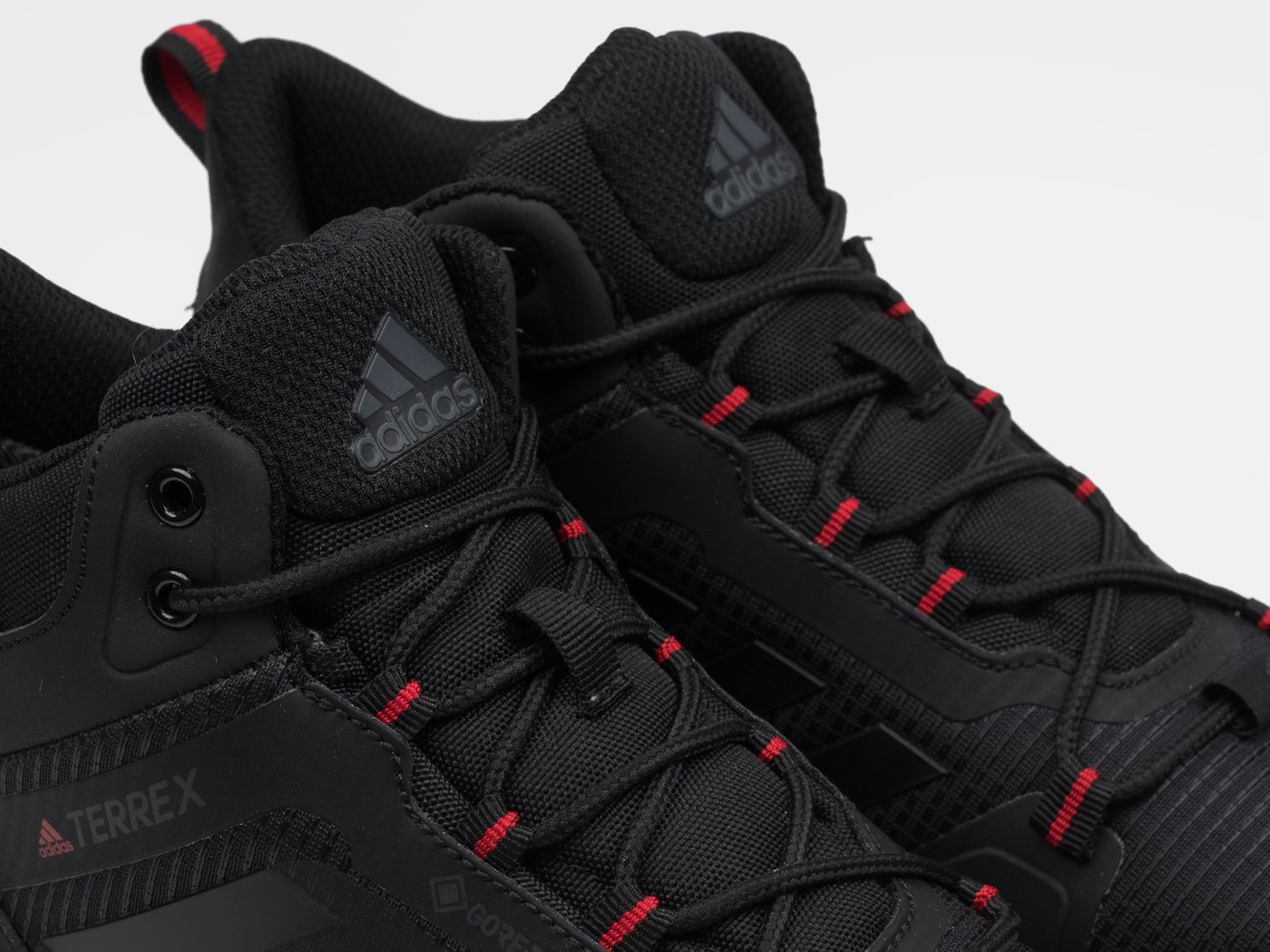 Кроссовки Adidas Terrex Swift R3 Mid
