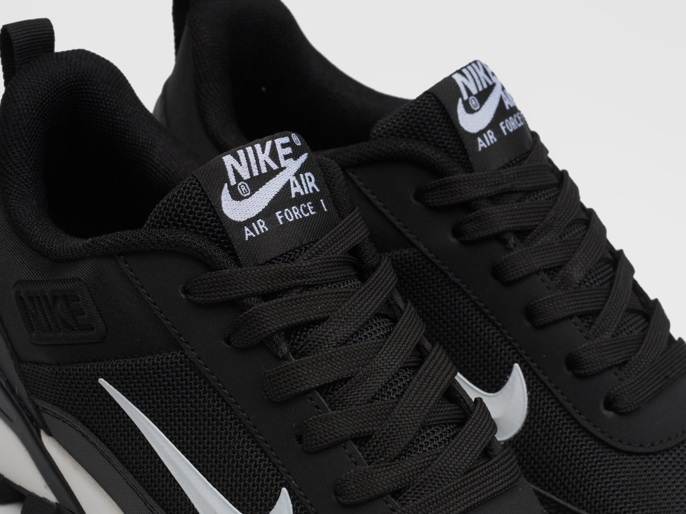 Кроссовки Nike Rivah Low