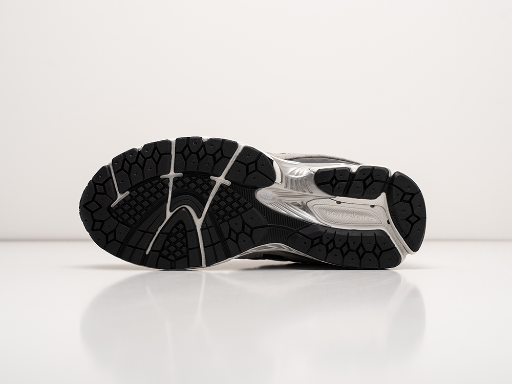 Кроссовки BAPE x New Balance 2002R