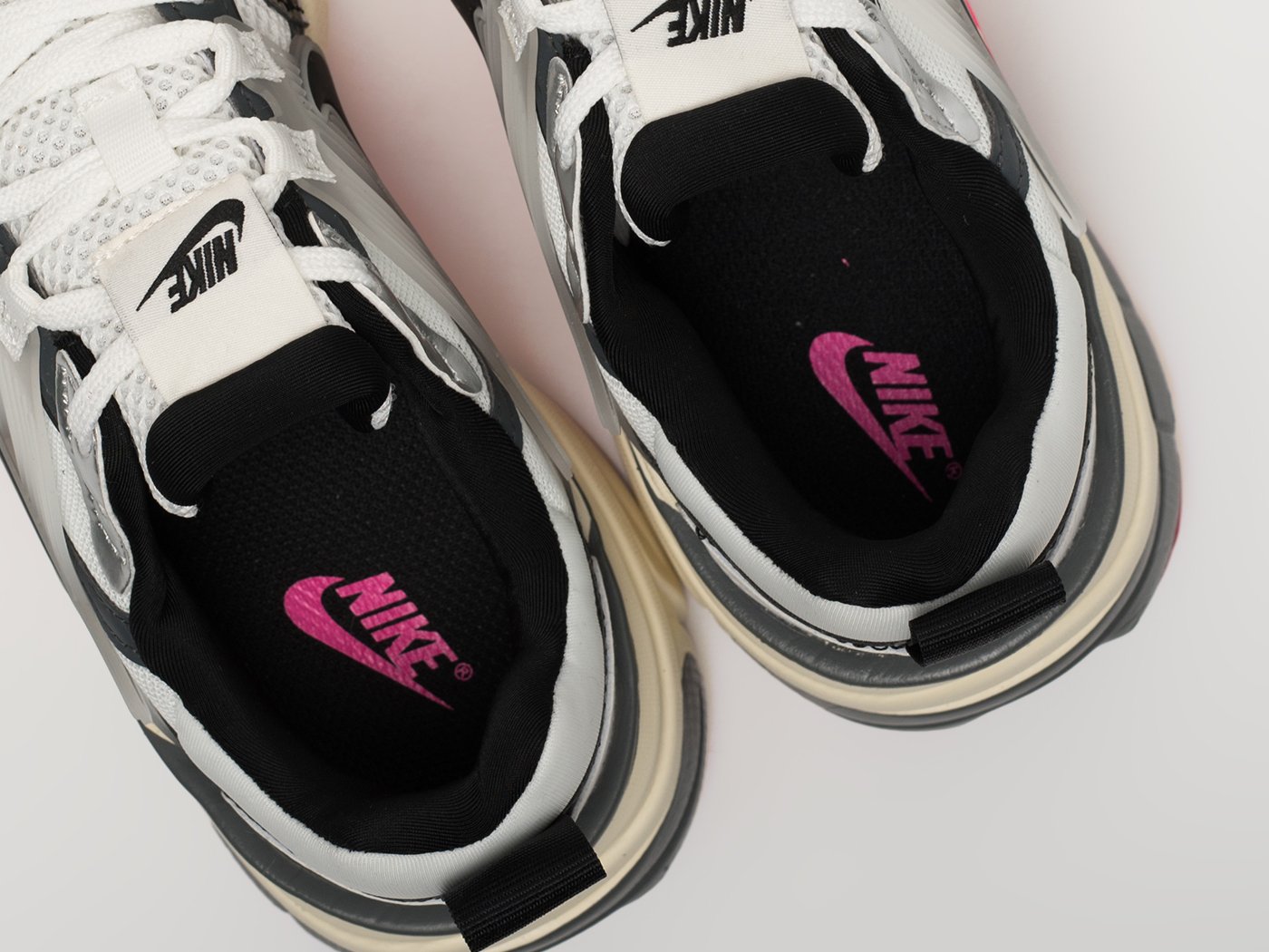 Кроссовки Nike V2K Run