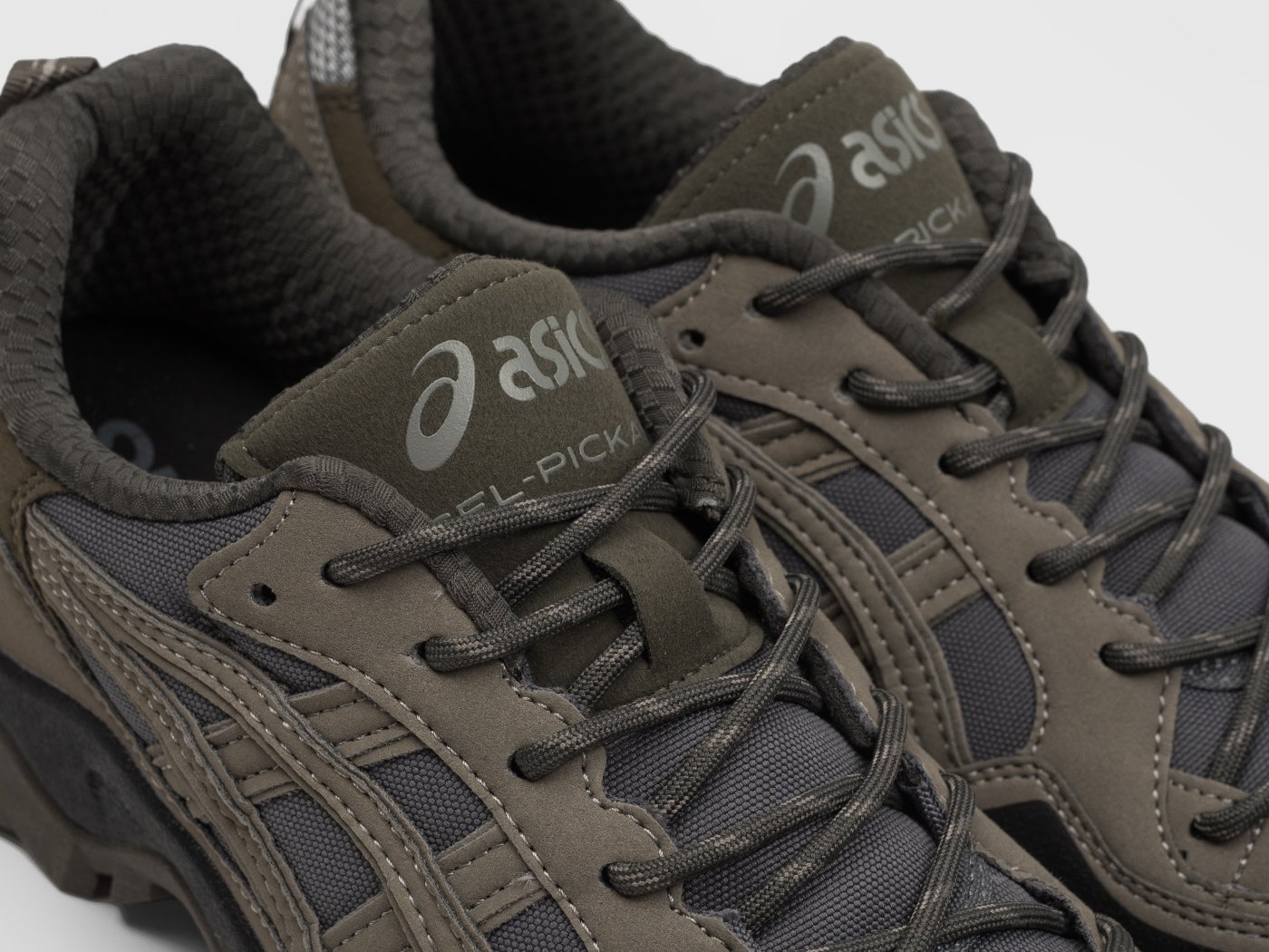 Кроссовки Asics GEL PICKAX