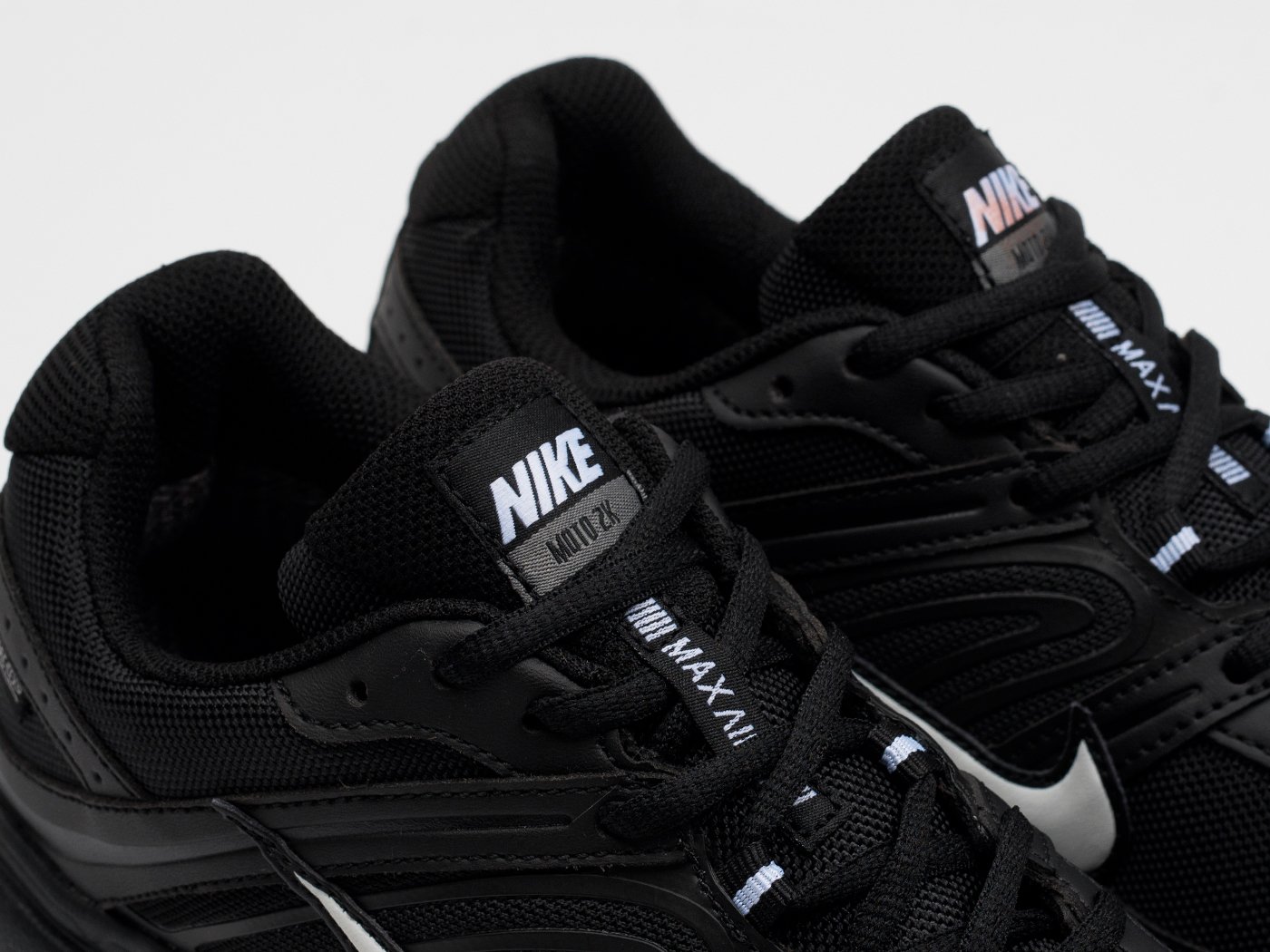 Кроссовки Nike