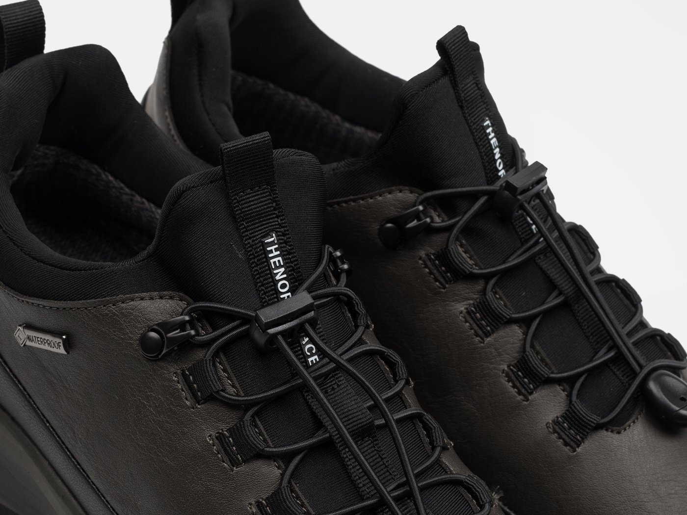 Кроссовки The North Face
