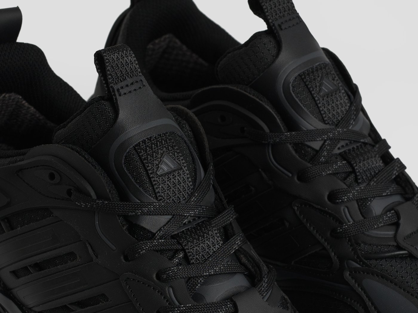 Кроссовки Adidas Vento XLG Deluxe