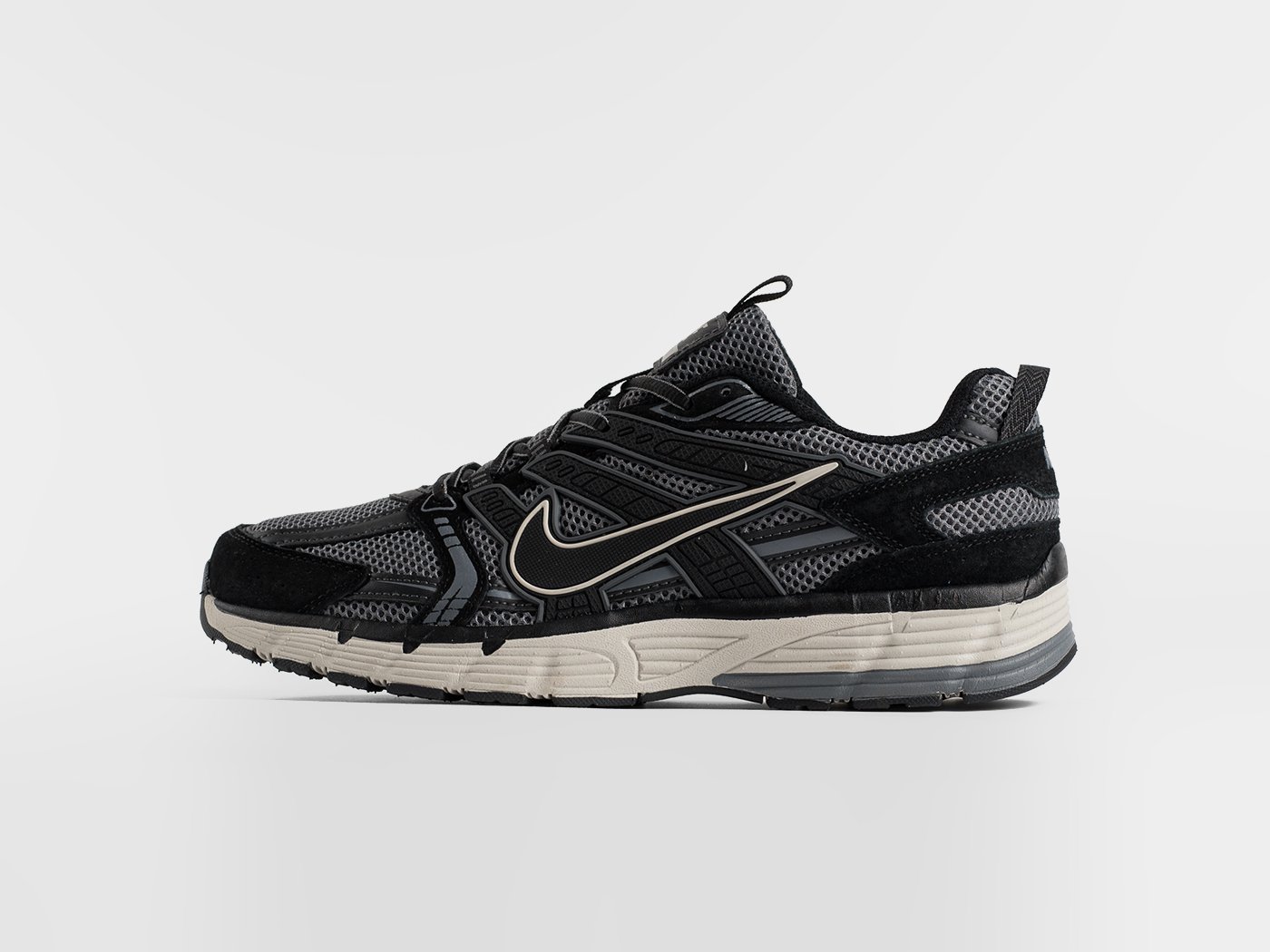 Кроссовки Nike V2K Run