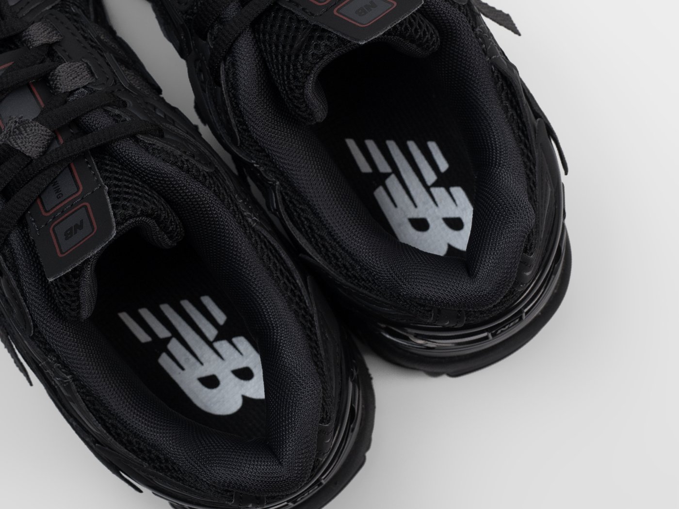 Кроссовки New Balance 1906A