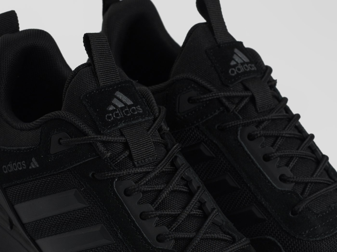 Кроссовки Adidas