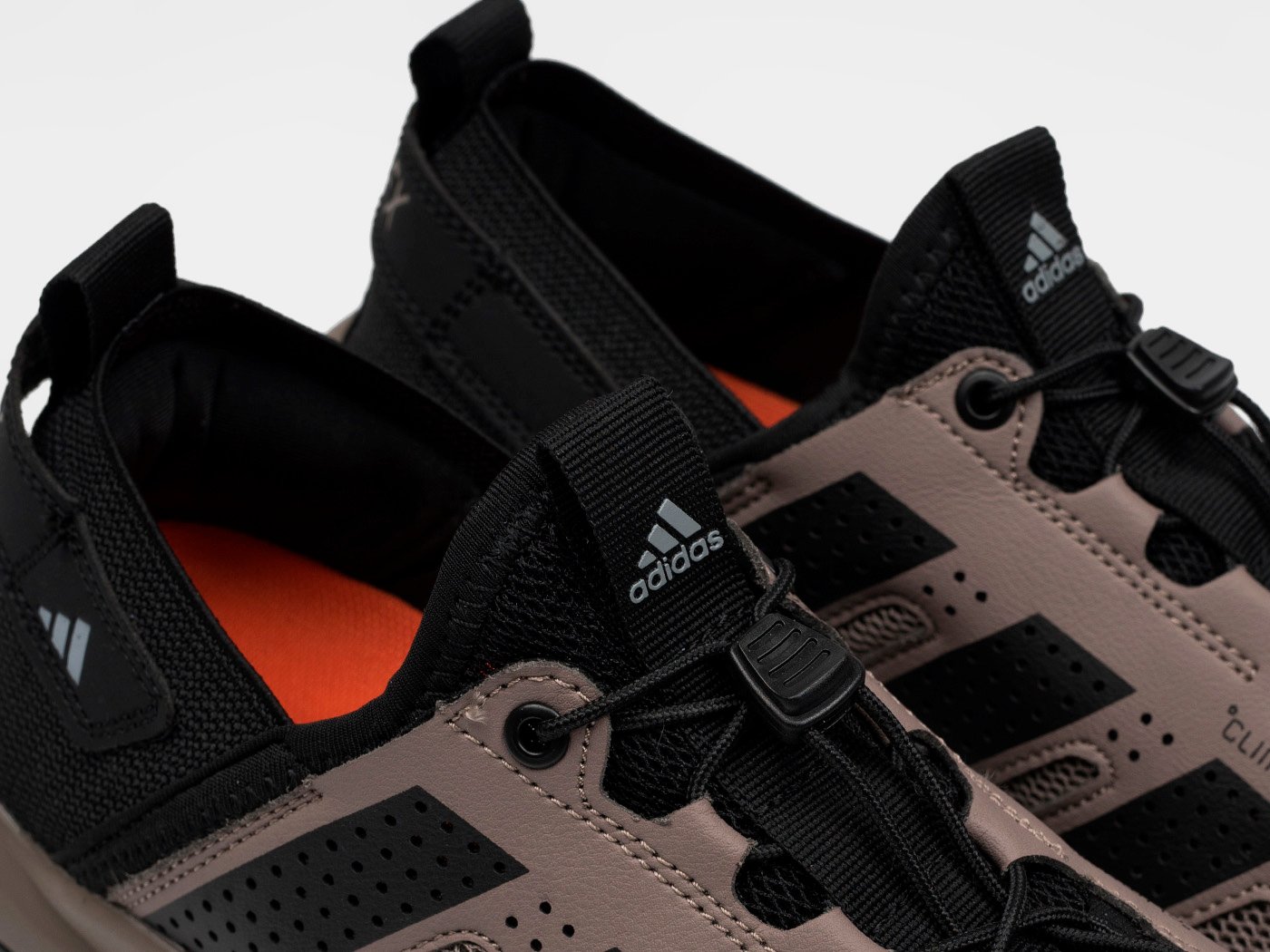 Кроссовки Adidas Daroga 25