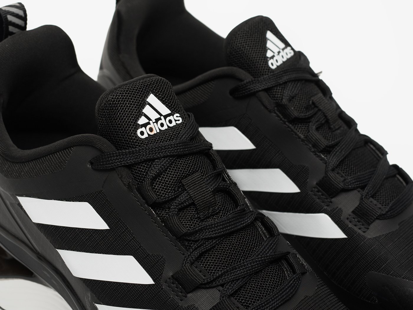 Кроссовки Adidas