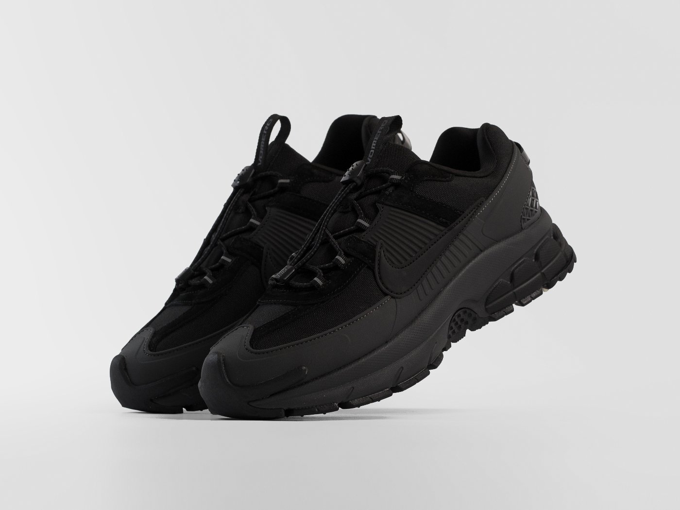 Кроссовки Nike Zoom Vomero 5 Roam