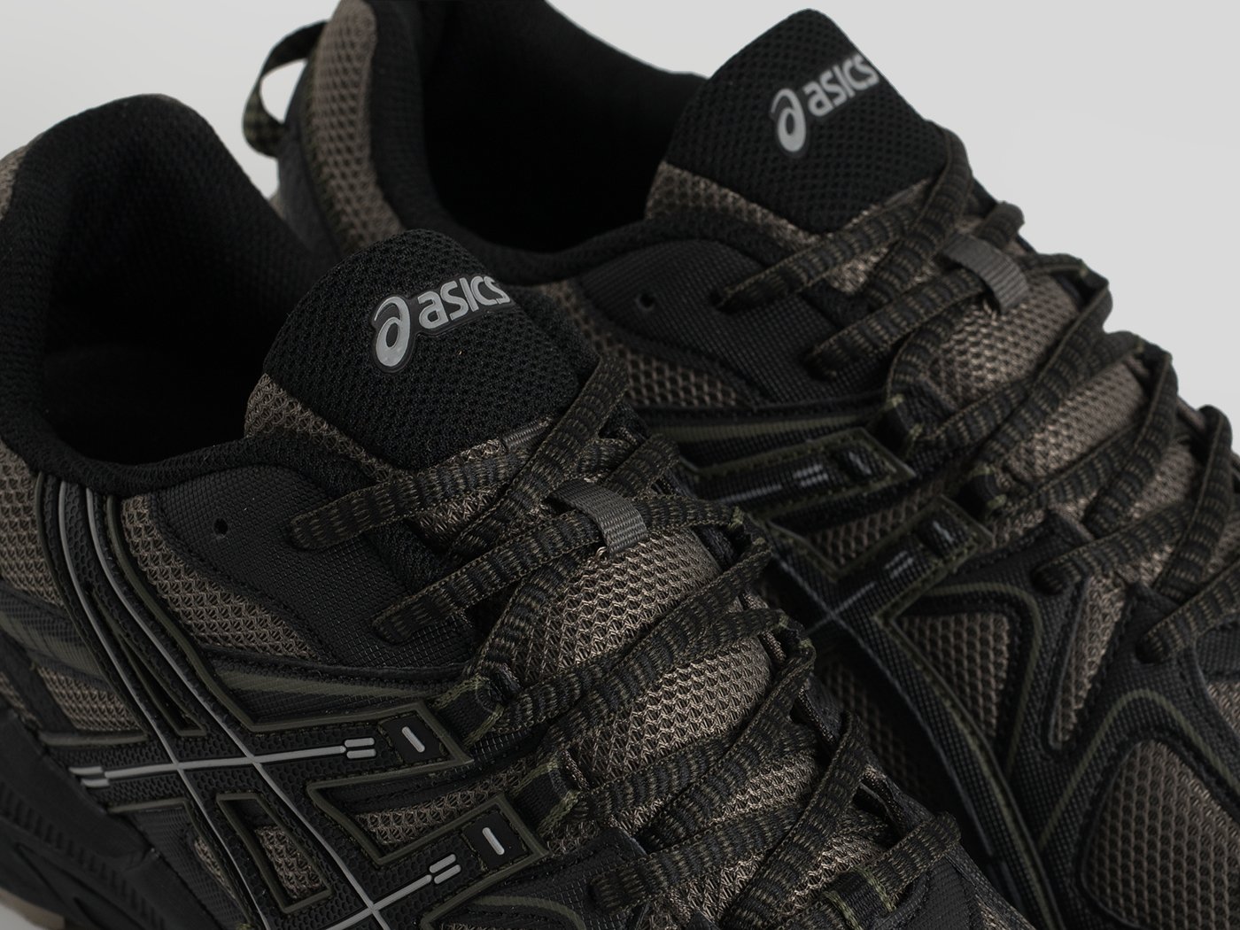 Кроссовки Asics Gel-Kahana 8