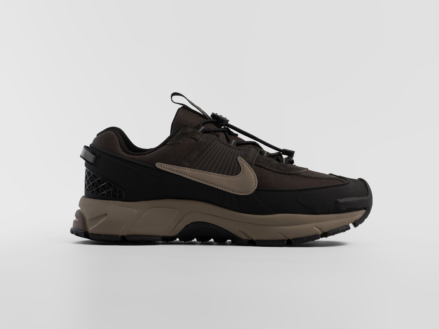 Кроссовки Nike Zoom Vomero 5 Roam