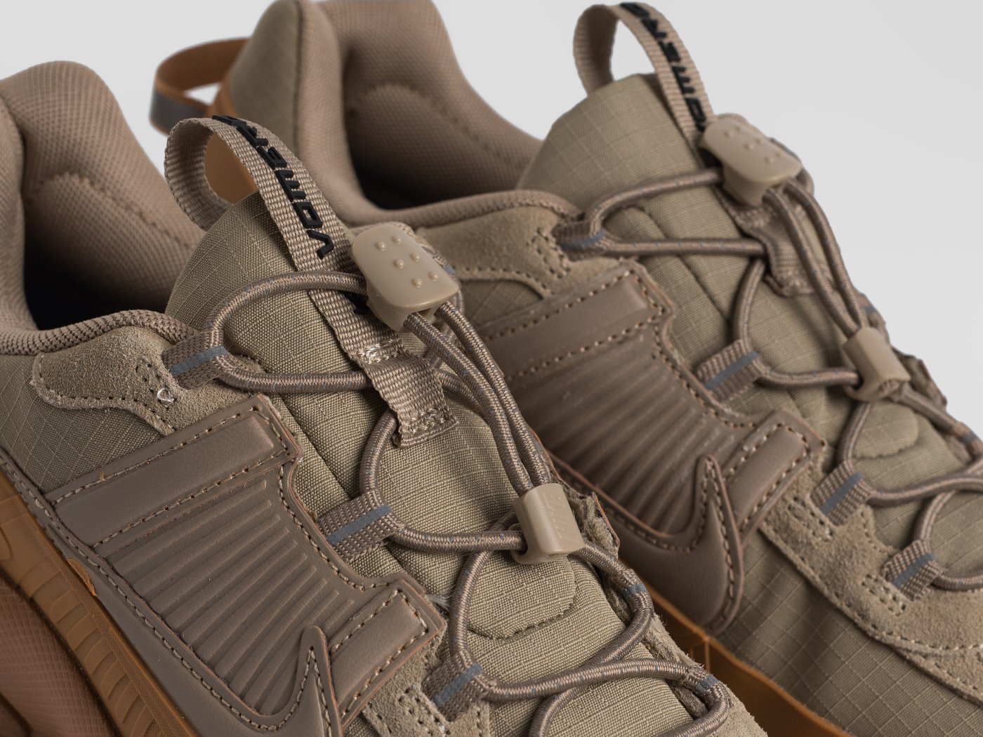 Кроссовки Nike Zoom Vomero 5 Roam