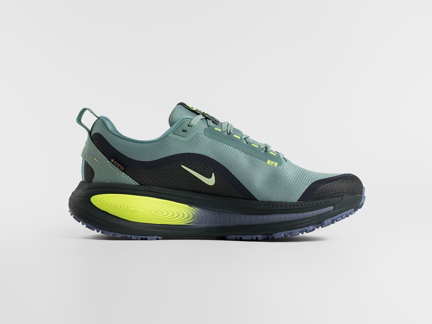 Кроссовки Nike Air Zoom Vomero 18