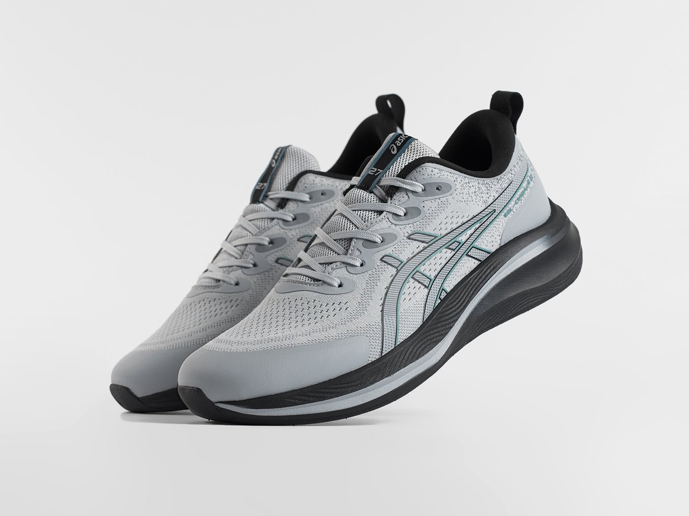 Кроссовки Asics