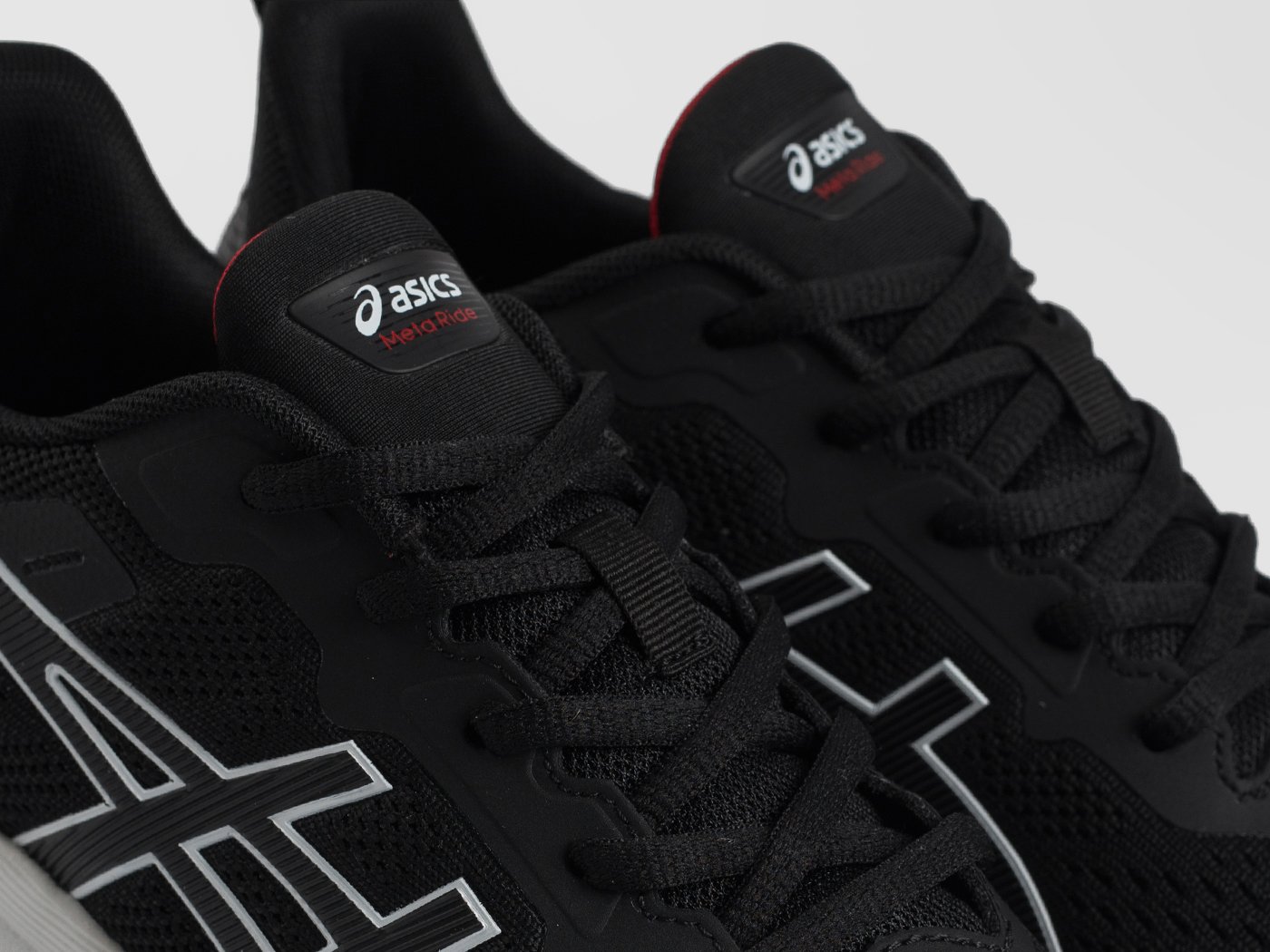 Кроссовки Asics