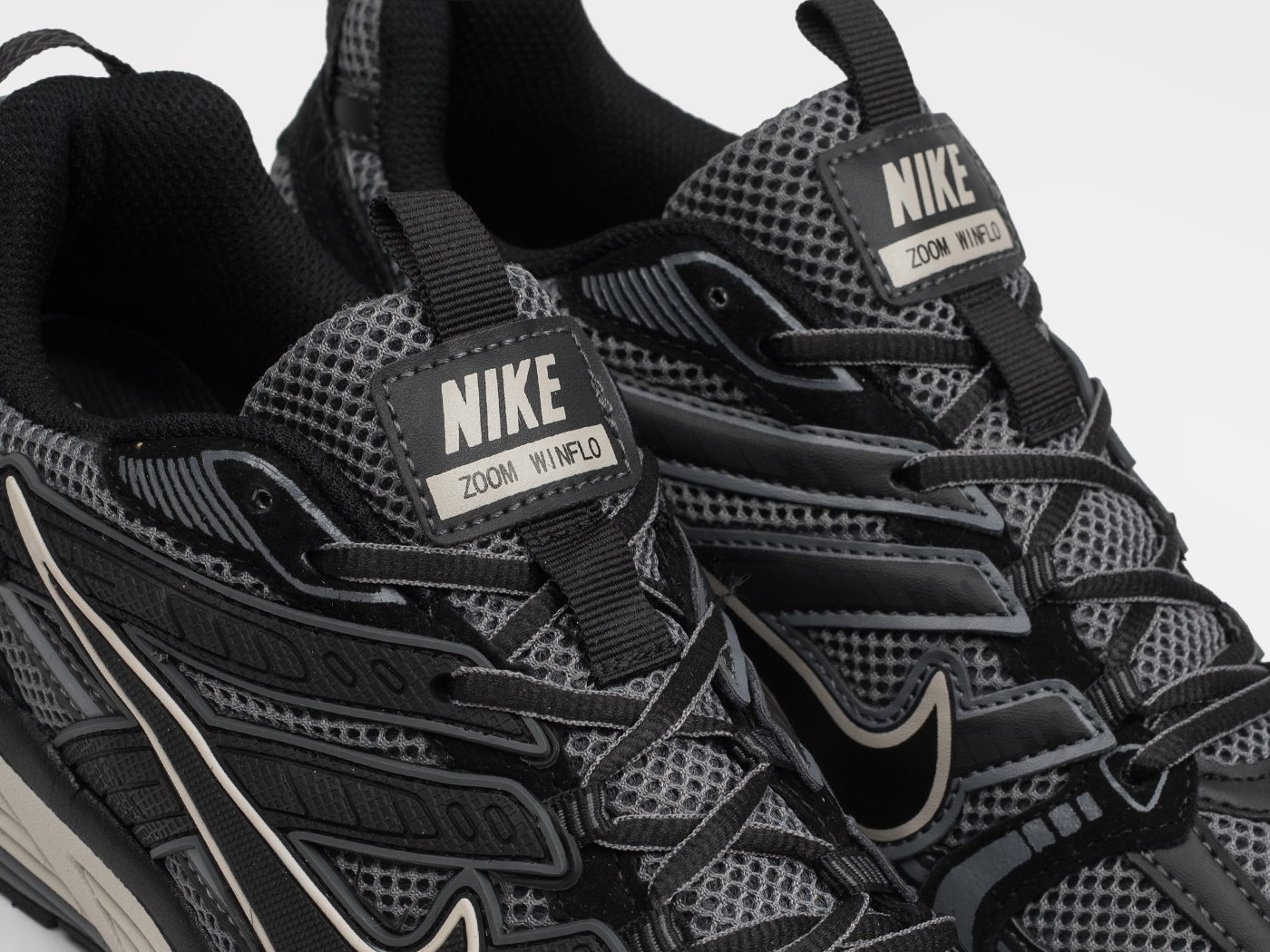 Кроссовки Nike V2K Run