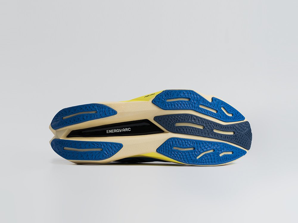 Кроссовки New Balance FuelCell Rebel V4